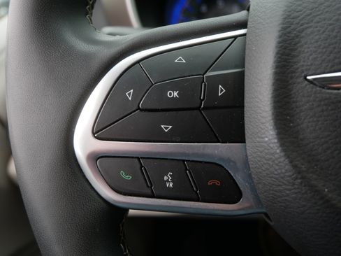 Certified 2023 Chrysler Voyager LX FWD image 24