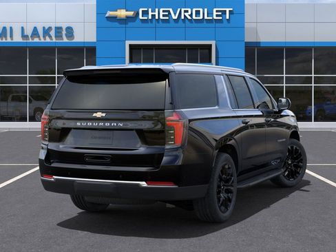 New 2025 Chevrolet Suburban LS image 4