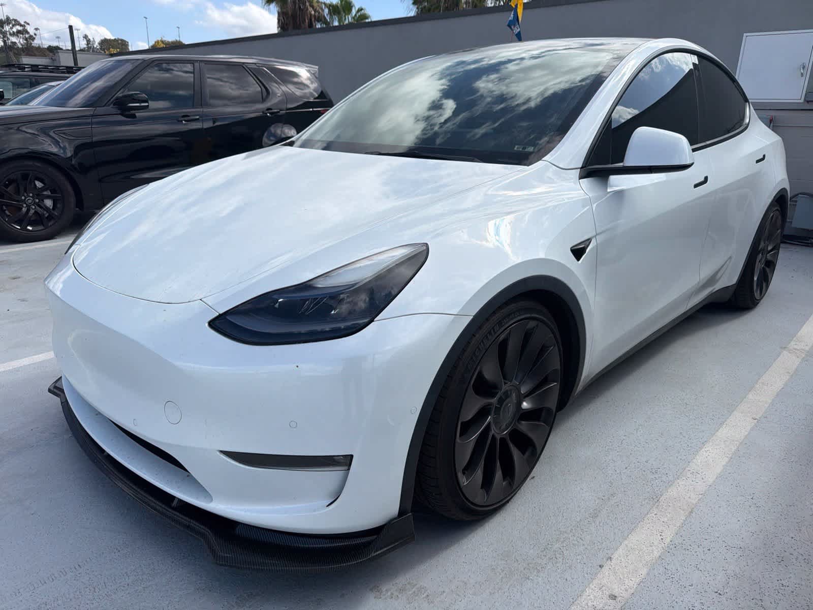 Used 2022 Tesla Model Y Performance AWD/4WD image 1
