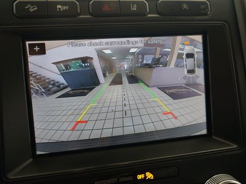 Used 2019 Ford Expedition Limited w/ Equipment Group 301A image 9