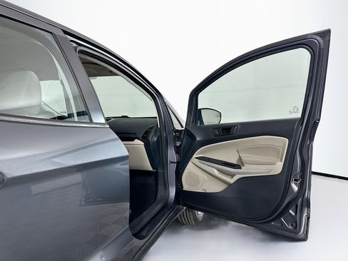 Used 2020 Ford EcoSport S image 29