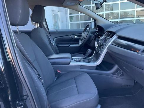 Used 2013 Ford Edge SE image 17