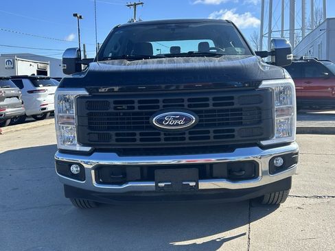 Used 2023 Ford F250 XL w/ XL Chrome Package image 3