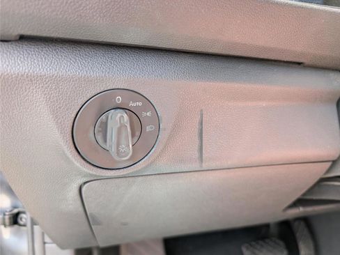 Used 2022 Volkswagen Jetta Sport image 18