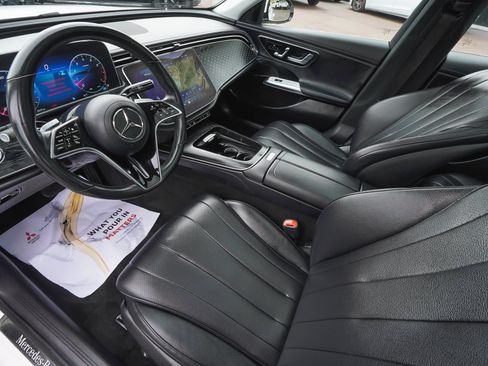 Used 2025 Mercedes-Benz E 350 4MATIC Sedan image 14