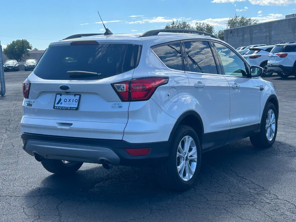 Used 2019 Ford Escape SEL AWD/4WD image 3