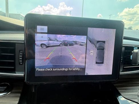 Used 2023 Ford Explorer Limited w/ Hybrid Equipment Group 310A AWD/4WD image 11