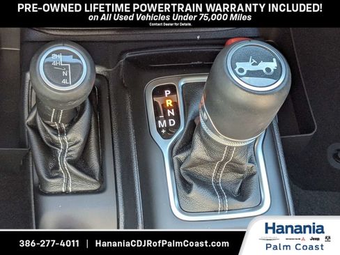 Used 2020 Jeep Wrangler Unlimited Sahara w/ Dual Top Group AWD/4WD image 23