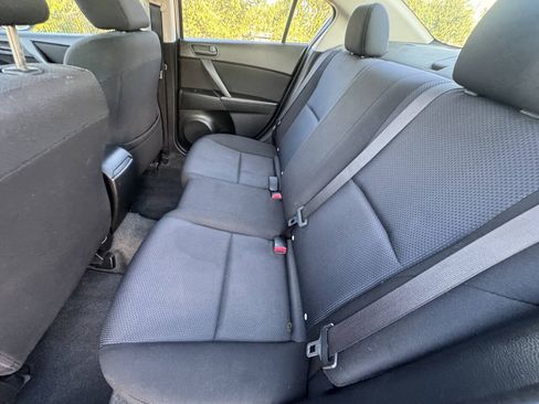 Used 2011 MAZDA MAZDA3 i Sport FWD image 12