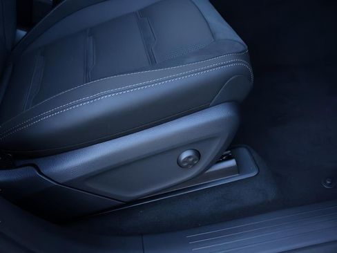 New 2026 Mercedes-Benz GLE 53 AMG 4MATIC Coupe image 10