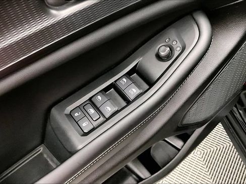 Used 2024 Jeep Grand Cherokee Altitude AWD/4WD image 35
