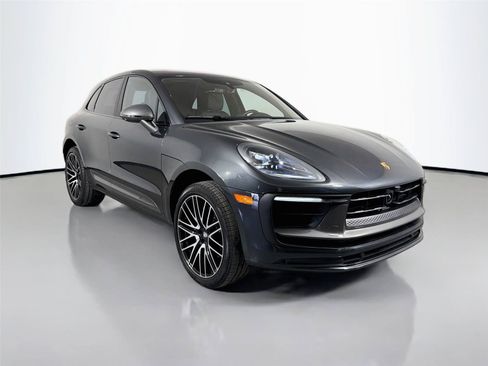 Certified 2026 Porsche Macan Turbo AWD/4WD image 9