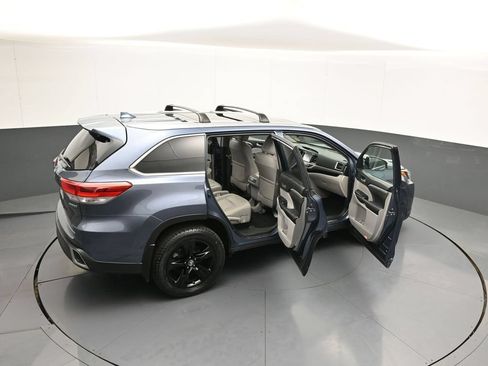 Used 2017 Toyota Highlander Limited Platinum w/ Carpet Mat Package AWD/4WD image 47