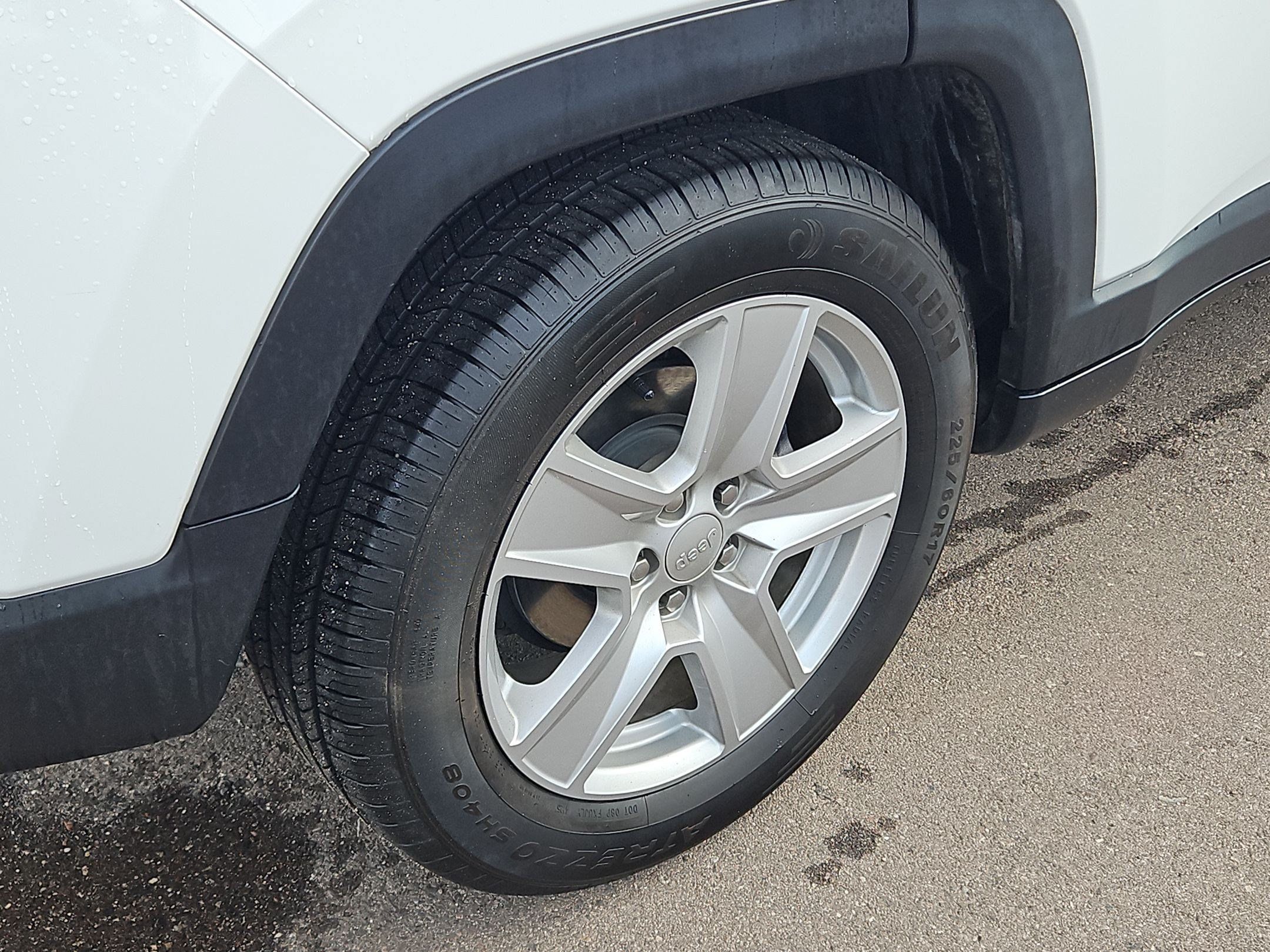 Used 2022 Jeep Compass Latitude FWD image 12