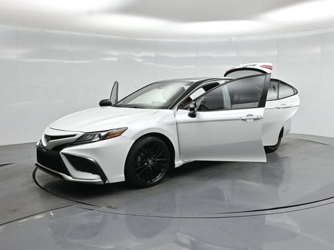 Used 2021 Toyota Camry XSE w/ Navigation Package FWD image 33
