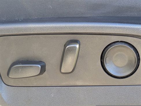 Used 2023 Chevrolet Silverado 1500 LT image 20