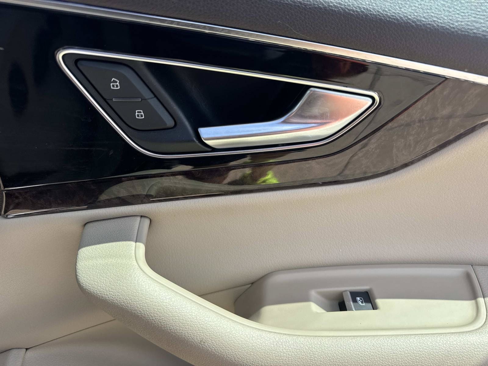 Used 2019 Audi Q7 3.0T Prestige w/ Prestige Package AWD/4WD image 16