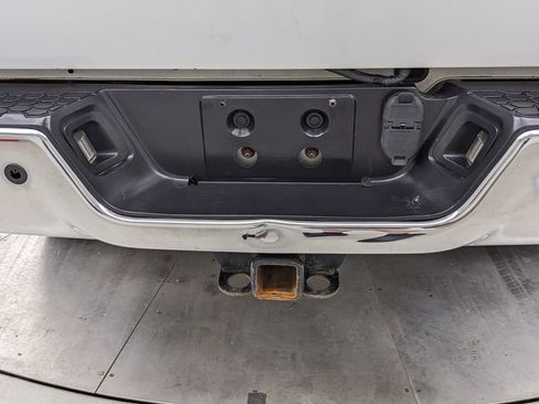 Used 2016 RAM 2500 Tradesman w/ Chrome Appearance Group AWD/4WD image 6