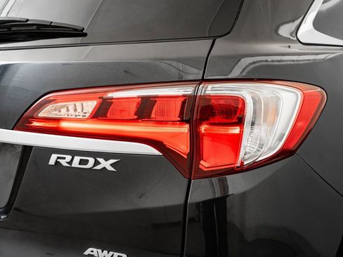 Used 2016 Acura RDX SH-AWD image 17