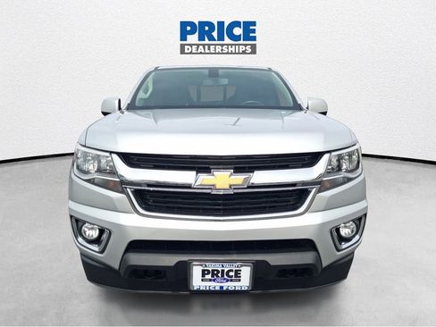 Used 2018 Chevrolet Colorado LT w/ LT Convenience Package AWD/4WD image 3