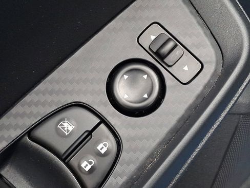 Used 2025 Nissan Sentra SV FWD image 26