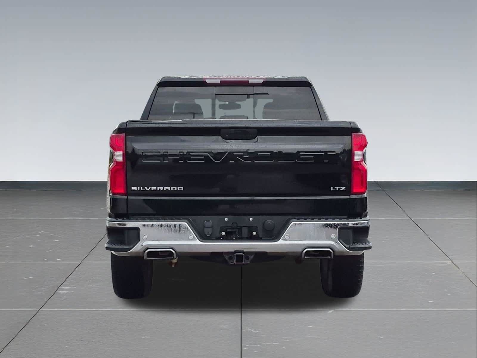 Used 2019 Chevrolet Silverado 1500 LTZ w/ LTZ Plus Package AWD/4WD image 5