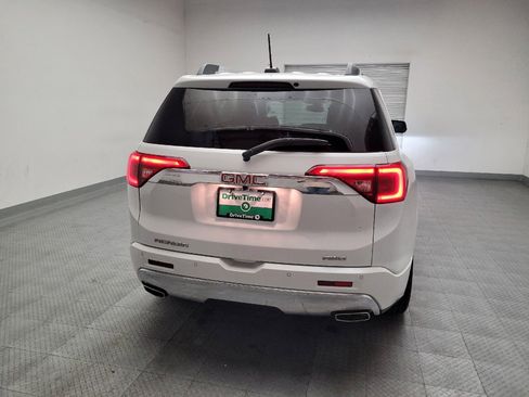 Used 2017 GMC Acadia Denali w/ Technology Package AWD/4WD image 7