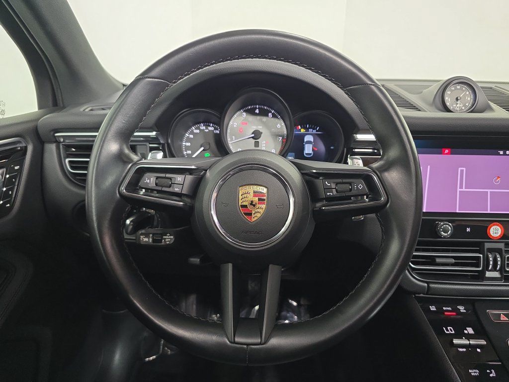 Used 2023 Porsche Macan S AWD/4WD image 14