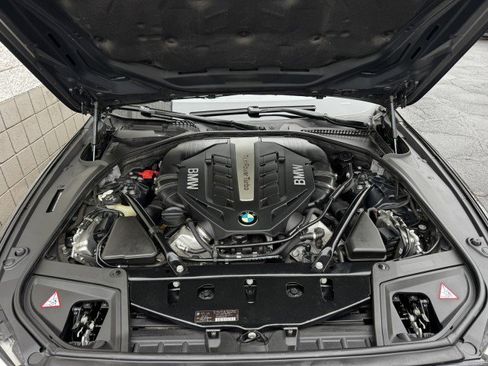 Used 2014 BMW 550i Sedan image 5