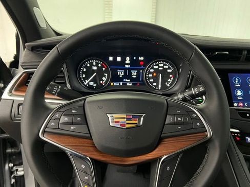 New 2026 Cadillac XT5 Premium Luxury w/ LPO, Floor Liner Package image 15