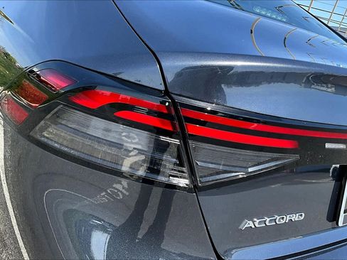 Used 2025 Honda Accord SE image 27