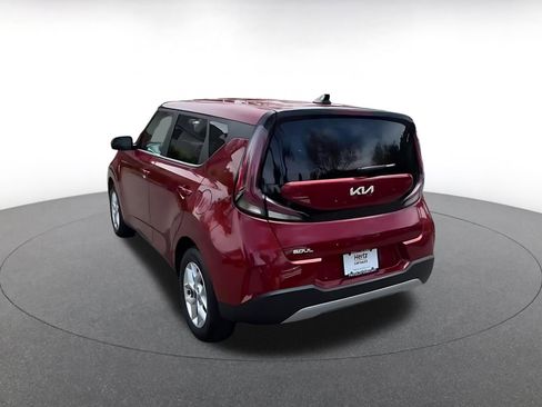 Used 2025 Kia Soul LX w/ LX Technology Package FWD image 11