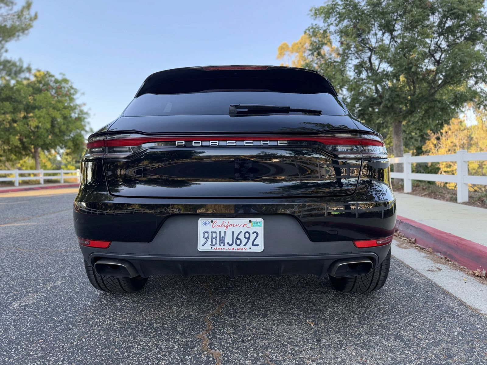 Used 2019 Porsche Macan AWD/4WD image 3