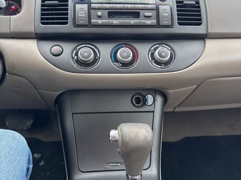 Used 2005 Toyota Camry SE image 10