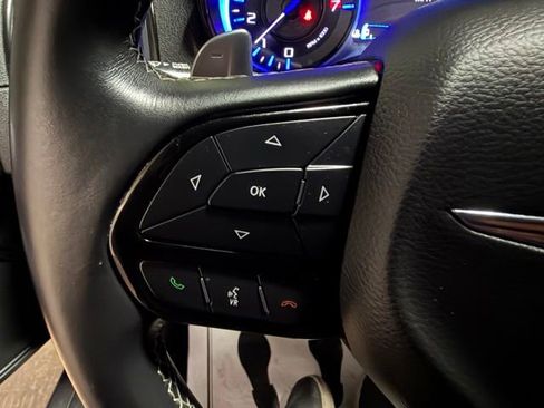 Used 2018 Chrysler 300 S AWD/4WD image 30