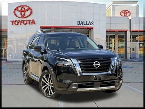 Used 2023 Nissan Pathfinder Platinum w/ Cargo Package AWD/4WD image 1