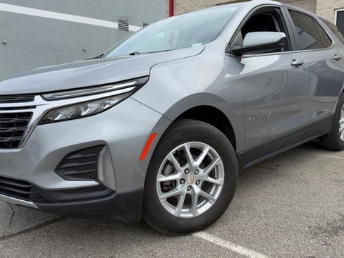 Used 2023 Chevrolet Equinox LT w/ Driver Convenience Package AWD/4WD image 2