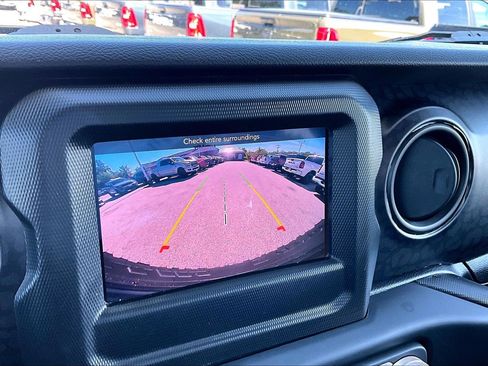Used 2021 Jeep Wrangler Unlimited Sport AWD/4WD image 18