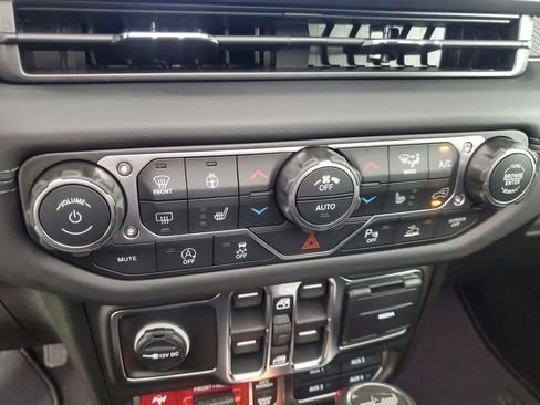 New 2026 Jeep Wrangler Unlimited Rubicon AWD/4WD image 21