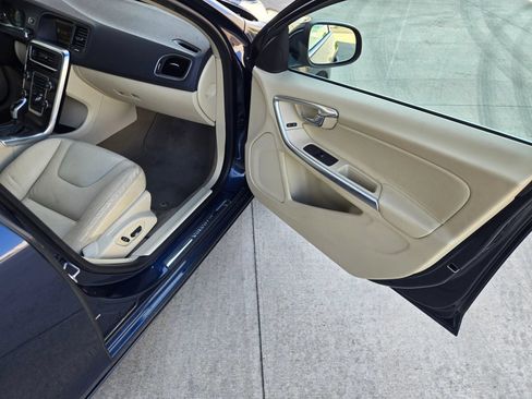 Used 2014 Volvo S60 T5 FWD image 16