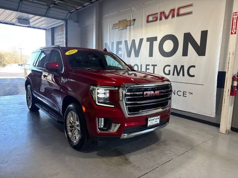 Used 2024 GMC Yukon SLT image 2