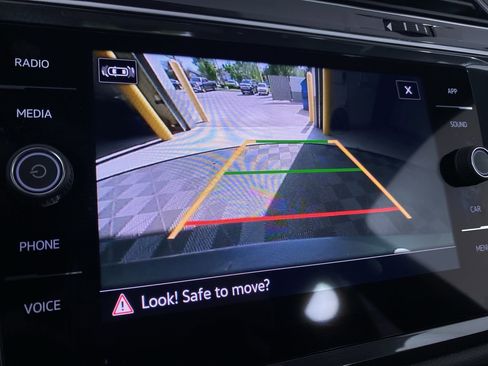 Used 2024 Volkswagen Tiguan SE R-Line image 6