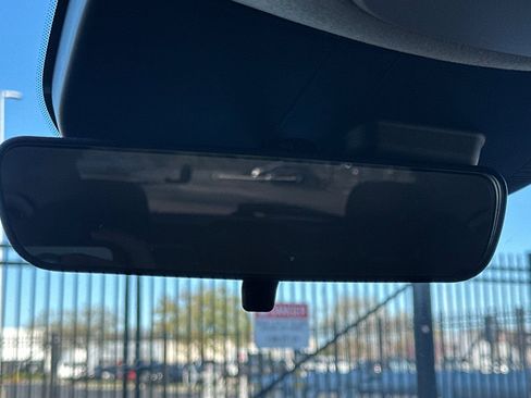 Certified 2025 Kia Niro EX w/ EX Cold Weather Package image 26