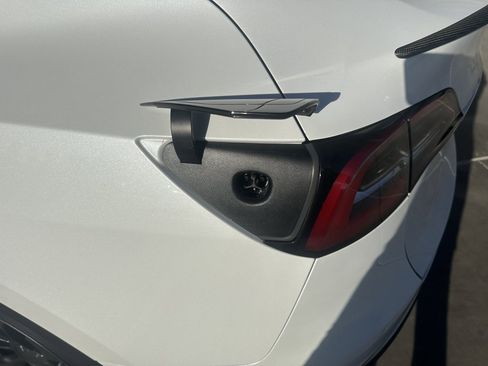 Used 2022 Tesla Model Y Performance image 36