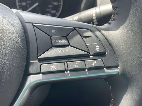 Used 2025 Nissan Sentra SR FWD image 22