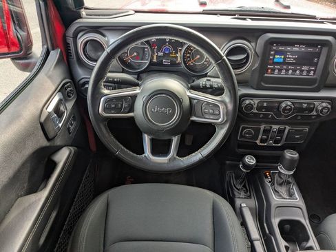 Used 2021 Jeep Wrangler Unlimited Sahara image 16