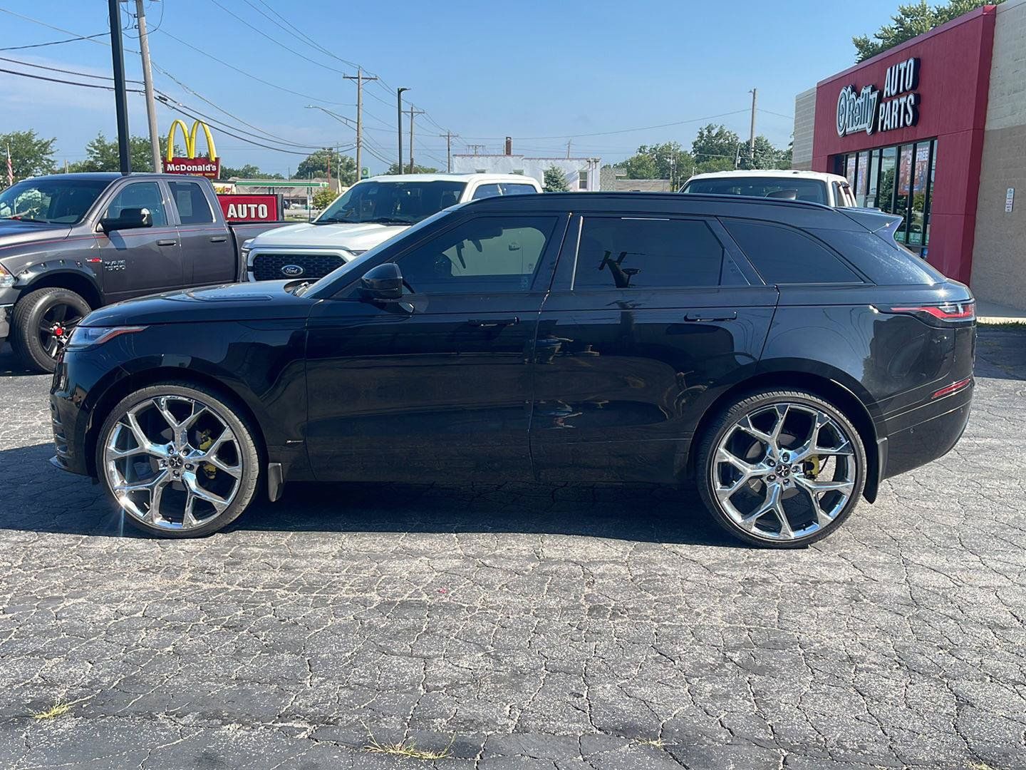 Used 2019 Land Rover Range Rover Velar R-Dynamic SE AWD/4WD image 10