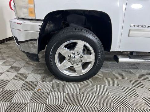 Used 2011 Chevrolet Silverado 2500 LTZ w/ LTZ Plus Package AWD/4WD image 22