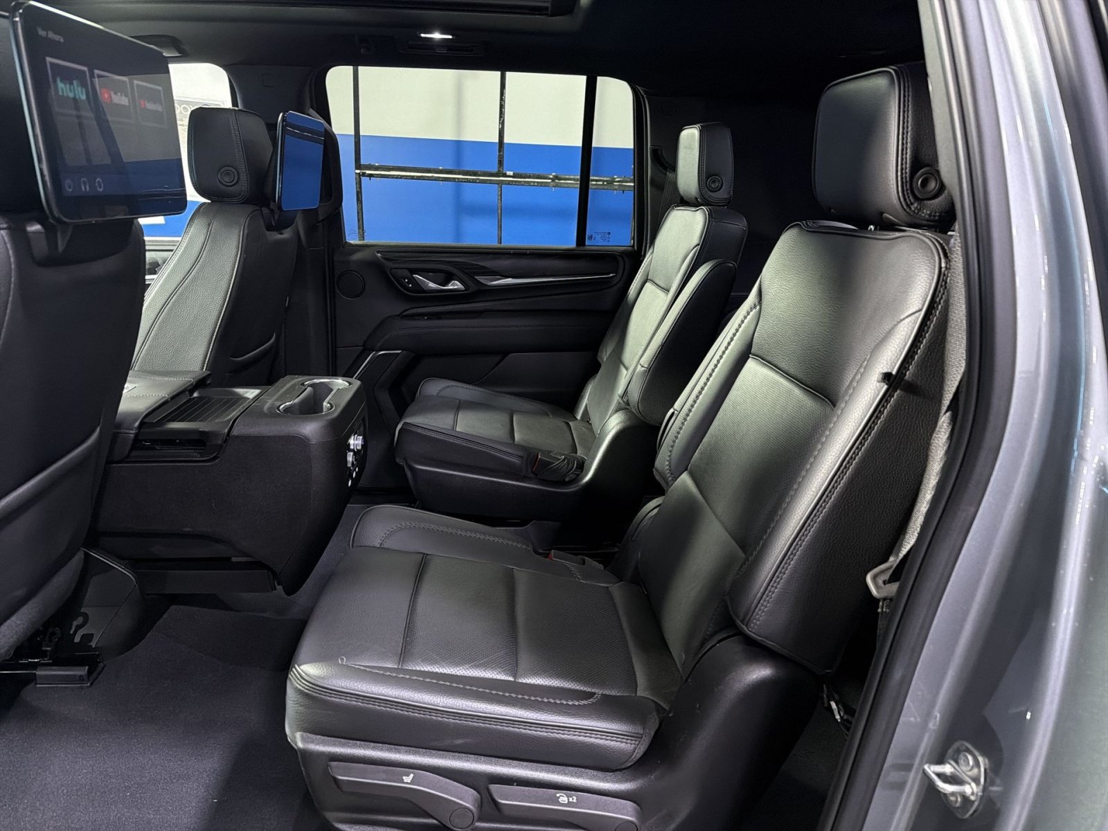Used 2024 GMC Yukon XL Denali w/ Advanced Technology Package AWD/4WD image 28