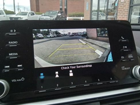 Used 2019 Honda Accord LX image 17